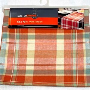 NWT Master Cuisine Plaid Table Runner. 13 x 72 RUST / Sage Green‎